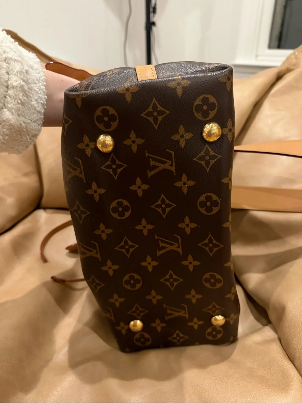 Louis Vuitton Monogram Carryall PM